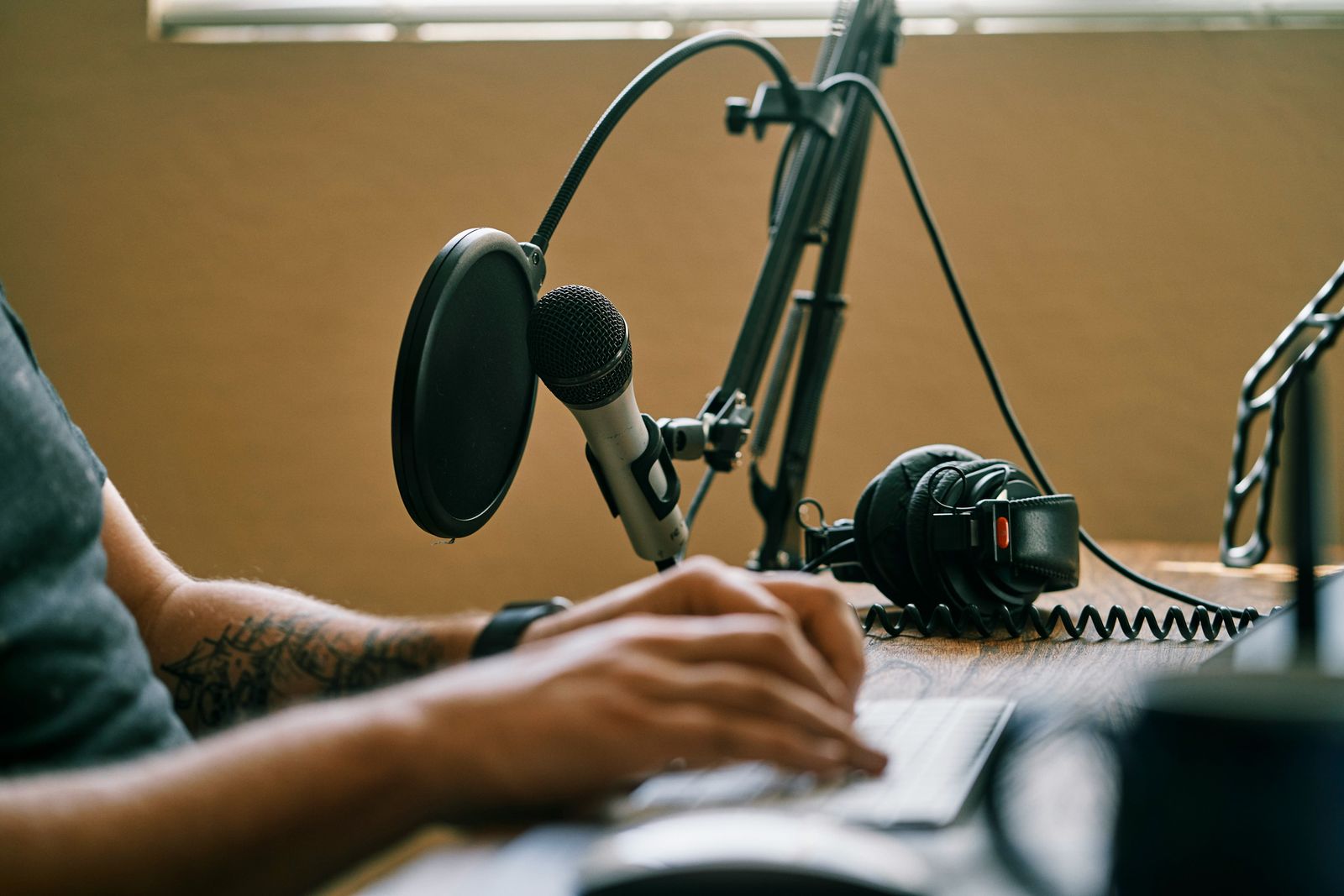 Good Podcast Names Generator